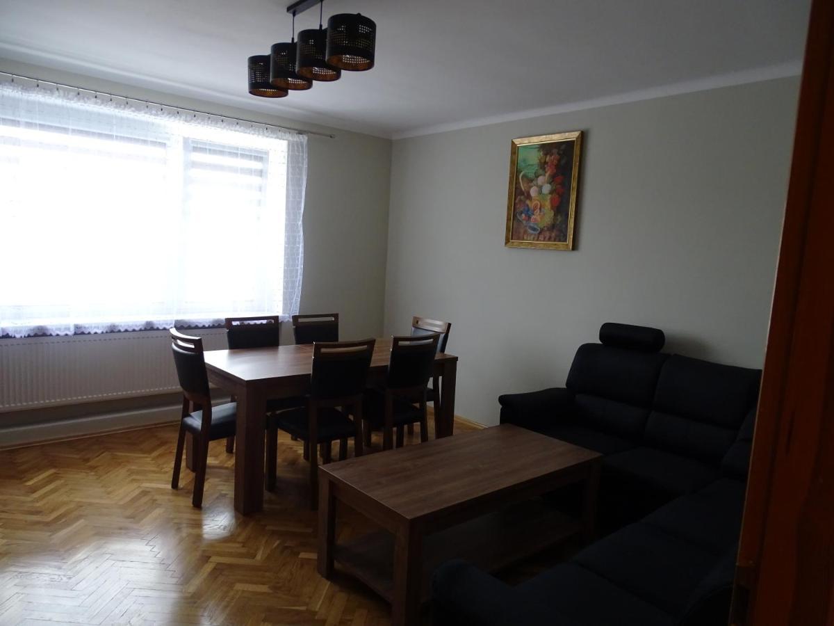 Mieszkania Pracowniczo-Turystyczne Zelazna  Exteriér fotografie